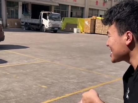 #手工 跟我做解压的木头小人