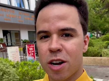 在纽约学的河南话 #河南话 #河南人 #老外说河南话