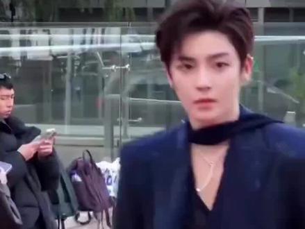 侯明昊,愿你星途坦荡,万事顺意