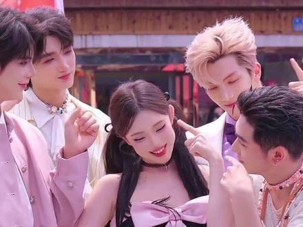 龙浩天生日庆典直播回放(上)优秀的兄妹俩,节目效果非常好#龙浩天大舞台 @龙浩天🐲 (4.10中午12点生日庆) @龙浩天妹妹🐰