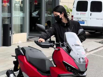 预算1万多,合资ADV150踏板就选它! #新大洲本田 #摩托车 #NS150XC#本田踏板 #南宁