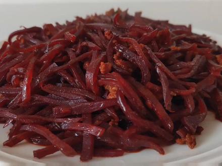 肉炒甜菜根,补铁养血好食材,90岁老娘常吃它,面色红润精神爽