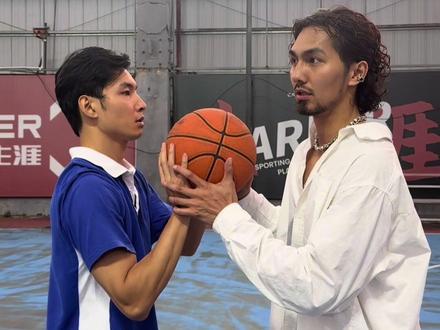 投篮的出手点该如何选择??