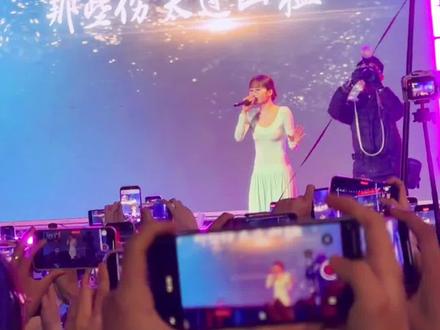 太震撼了!千万粉丝网红歌手井迪空降南阳!现场人山人海,有种万人演唱会的感觉!欢迎全国的井迪粉丝,大美南阳欢迎你!南阳一个值得三顾的地方!#摩根吾悦一周年庆 #井迪来南阳