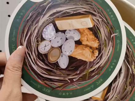 手作小扇轻摇,桶盖变身艺术藏品!鸟巢里藏着金块与彩蛋🥚,DIY治愈力拉满~✨ #肯德基联名 #手工改造 #三角洲行动 #DIY小扇子 #我的手工日常