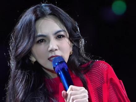 陈嘉桦:我穿的是件网子,都是洞诶
#陈嘉桦宁德演唱会 #宁德演唱会 #陈嘉桦 #ella