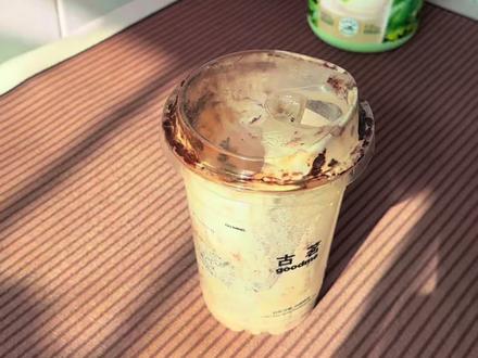 好喝的奶茶太贵了,得想办法把均价打下来,古茗的古尽柑来喝完加牛奶,泡30分钟再喝,又能得一杯满满橘子香的可可牛奶#一般人不告诉他 #古茗苦尽柑来 #省钱小妙招 #仙女都在喝什么 #谁还没个隐藏技能