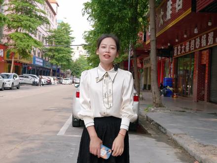 今天带小妹体验广东的早茶!吃完早茶带小妹出发广州十三行! #早茶 #餐桌礼仪 #早茶打卡 #早茶文化 #早茶攻略