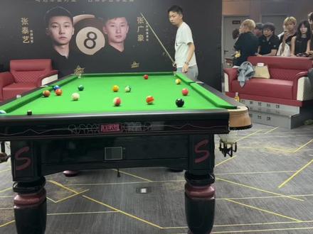 #台球粉丝见面会 #张泰艺 放你一金一敢接吗