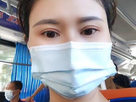 #坐公交 我打开付款码扫了一下,提示扫描错误,尴尬了😔;司机说扫乘车码;我问啥是乘车码;于是司机又问,有支付宝么;我说,有呢,后面在司机师傅的耐心指导下我花了两元钱,一口气做了32站!
