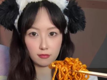 请宿主做好准备,这次身份是…
#美食 #火鸡面 #虾 #吃货 #太好吃了