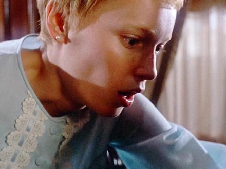 没有惊吓却让人恐惧到窒息,一口气看完这部吊打99%的恐怖片! #恐怖悬疑 #青年创作者成长计划 #电影解说 #烧脑悬疑 #了不起的精讲团