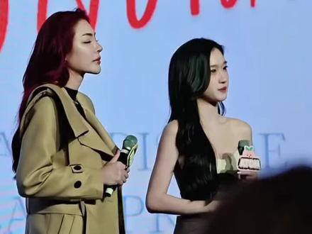 笑死我了如果有番外粉丝希望拍nc,桃希望婚后生活,莉莉想有baby😄😄😄😄😄cr:见水印#fayeperaya#fayeatom#澳门见面会