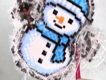 拼豆加上钩织?!居然还能这么玩吗? 边缘钩织是根据🍠礼礼箱老师做的,但是做到一半太难了,我就用毛线缠绕了 #拼豆 #手工 #千岛拼豆 #千岛免费拼豆图纸 #千岛