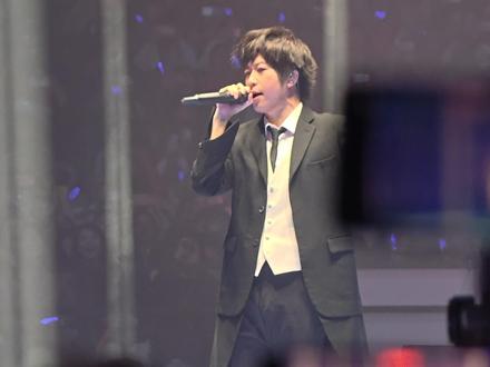 出大事了,主唱大人发型乱了,真是活久见#阿信