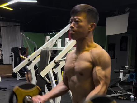 新手到底要不要单独练手臂?#健身干货