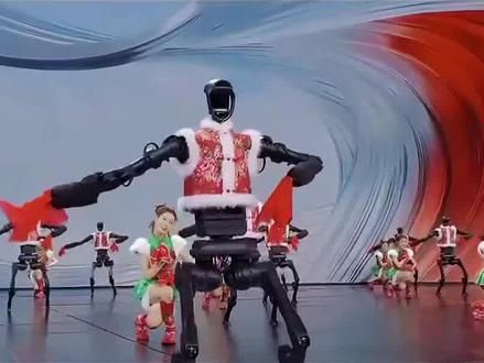 台湾时事评论员郭正亮:我把大陆春晚那个宇树机器人表演武术的视频