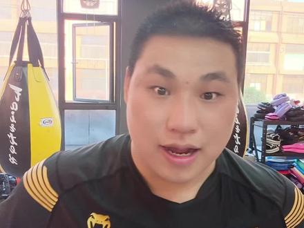 吊打又觉得他行了 3月1号桂林刺客会叫他教做人
一定会打破石俊龙的记录 10秒,5秒甚至3秒ko#吊打 #桂林刺客 #抖音武林 #正能量