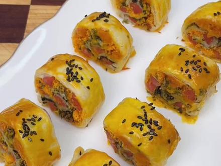 又发现手抓饼的新吃法啦,香酥火腿卷,焦香酥脆,好吃不贵,大人小孩都爱吃!#香酥火腿卷 #手抓饼的最新吃法 #小学生早餐 #儿童美食