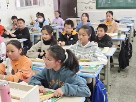 蓬安县第二中学初一非遗金钱板社团班任课教师魏德良第五次授课