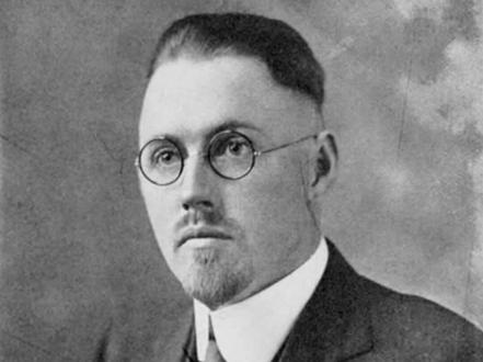 【苑兵猎奇故事1】《江湖郎中》