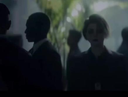 “我想最后再抱一次你”#三角洲行动 #聚变cg #女医 #博士