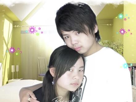 剪这个视频剪得让我想哭😭,原本以为已经很平凡的生活,竟然经历了这么多美好,果然生活还是需要记录,有时候相机比我们人的大脑更能深刻记住更多的美好时刻,时常记录的美好,是让我们都能更加有力量去抵御未来20年的风雨和琐碎!#从校服到婚纱 #我们的20年青春