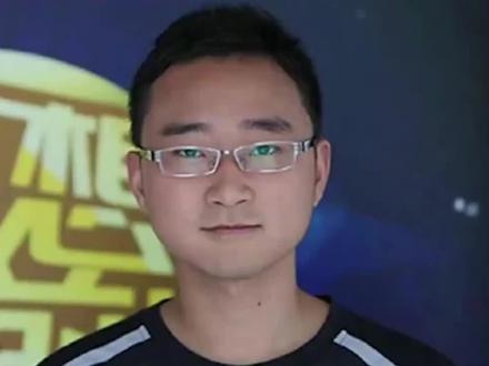 他用甲骨文写下作文,得6分却被名牌大学录取,黄蛉如今过得怎样