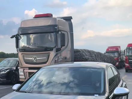 就得迈腾头头脑脑,路上看见了十个板车,有六个都是拉的迈腾,多哇塞啊#迈腾b8