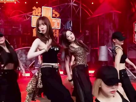 让人两眼一黑又一黑的应援棒 #idle #aespa #babymonster #应援棒 #娱乐评论大赏