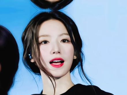 好久没看到这么有活力的舒华了°˖✧︎◝︎(⁰▿︎⁰)◜︎✧︎˖°#叶舒华 #dy提前看