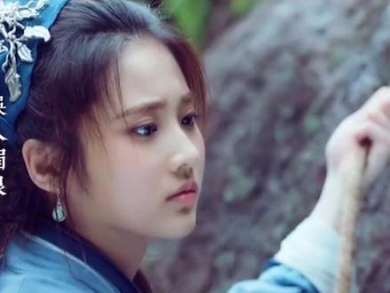 可叹这惊鸿一瞥,误入眉眼,欢喜多年…#古风 #诗词