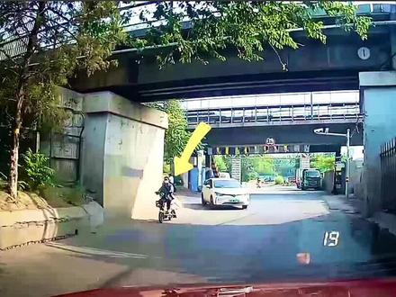 左转转大弯,右转转小弯#女司机 #关注教练学车不迷路 #新手上路 #北京汽车陪练周教练