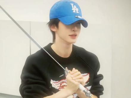 惊!刘宇竟然在花开天下的彩排现场跟李白对上话了@刘宇yu #四川卫视2026花开天下彩排直击 #四川卫视2026新年演唱会 #花开天下新年舞台剧透来了 cr:四川卫视