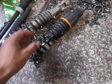 减震有异响修理时候连老师傅都会犯的错误,难怪减震不耐用