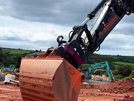 挖掘机一天在挖什么? #挖掘机 #工程机械 #每个孩子都有一个挖机梦 #挖掘机挖土视频 #施工现场实拍