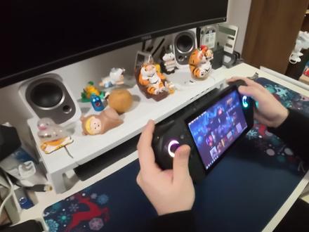 ROG/XBOX实机演示来啦 家人们!谁懂啊!微软与华硕联手打造的ROG Xbox Ally掌机,直接把艾泽拉斯装进了口袋里✨ 今天就带大家实测,这款掌机玩《魔兽世界》到底行不行,看完这一期全明白!
#rog掌机 #XBOX #魔兽世界 #这也能开播