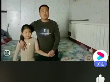 看了9岁炎炎被收割机碾压的视频很揪心,然后去百度搜索了他的现状。