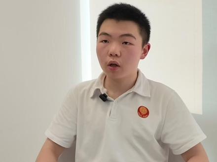 清华学霸:我是如何拿下数理化满分? 韩岩,来自上海中学,高考 609 分考入清华大学未央书院,数学物理化学拿下满分。理科学习不靠死记,重在概念理解与逻辑推导,考前刷题练手感,平日重理解。高效学习干货,家长孩子点赞关注~
#清华大学 #上海中学 #理科 #高中 #教育