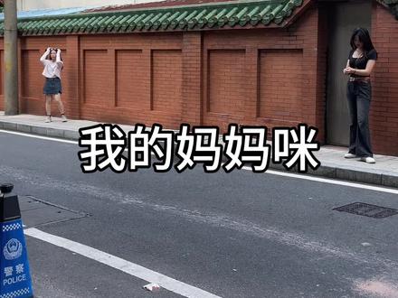 家人们!他真的好可爱!眼睛真的好漂亮!!#创作灵感 #画1000个陌生人 #社交牛逼症 #街头画画 #可爱帅哥 @Nathaniel納森尼爾