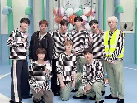 26.4.23
mnet plus官方更新wannaone相关
《WANNAONE GO》4.28日
中国时间下午5:00 mnet plus上公开~
#wannaone #wannaone合体 #春风日记