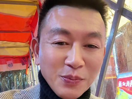 家人们、《死心塌地》的原唱知道是谁知道吗?#死心塌地 #美食 #奉节#索图大舞台