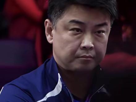 王皓场边焦急,脸色铁青!林诗栋不敌小勒布伦,连续五连败陷困境#王皓 #林诗栋 #新加坡大满贯 #小勒布伦 #国乒