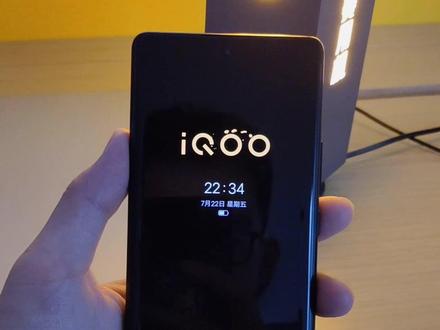 iQOO熄屏显示@DOU+小助手 #iqoo10 #手机使用技巧 #教程 #iqoo