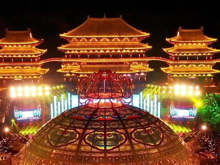 五台山的后花园,免门票的清凉避暑胜地,在繁峙憨山景区感受不夜城的盛世夜景与音乐喷泉#旅行推荐官 #憨山文化旅游景区 #清凉山西