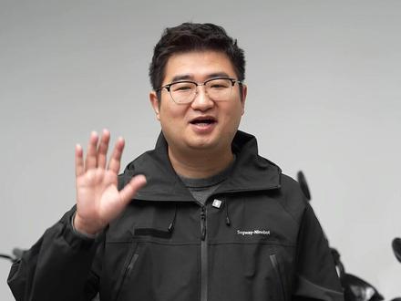 九号电动车应急通信电池用于车辆定位、数据上传等后台功能,由于持续保持工作状态,所以电量显示大多数情况都不是100%。但当电量持续低于80%时,记得第一时间保修,以免影响用车。#九号让出行更奇妙 #九号电动车