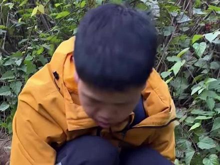 #荒野求生 #七星山第二季决赛 @荒野张老六 #钻木取火