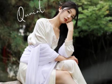 温柔又清冷,反复爱上中式美学~ #新中式 #谷雨美白精华 #护肤 #精华