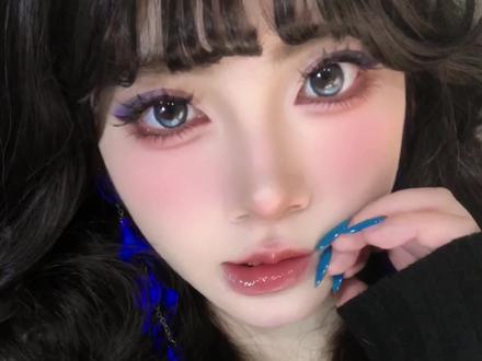 蓝色!钓系!小狐狸🦋媚骨天成~就这个权威爽!
#新手化妆教程 #狐系眼妆 #这盘才是新年妆天花板 #马年新妆好物 #春节妆容教程