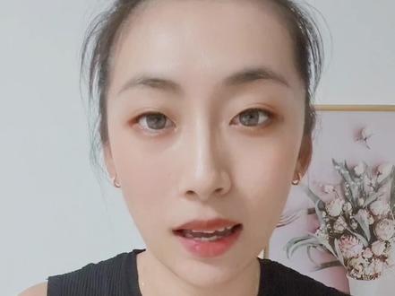 前几期视频分享如何把港户资金合理合法转至境内使用,获得了很多粉丝朋友私信。这一期专门为大家讲解,如何在微信绑定香港银行卡#香港账户 #香港账户钱如何转入内地 #香港账户如何在内地使用 #香港银行 #认知
